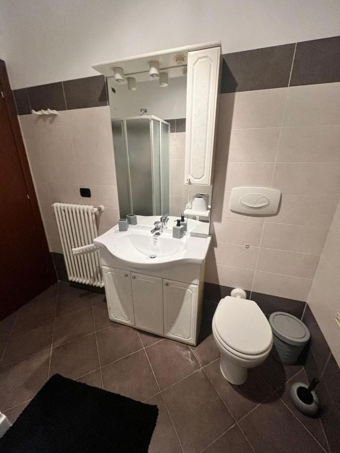 Home Sarenji Trivolzio Bagian luar foto